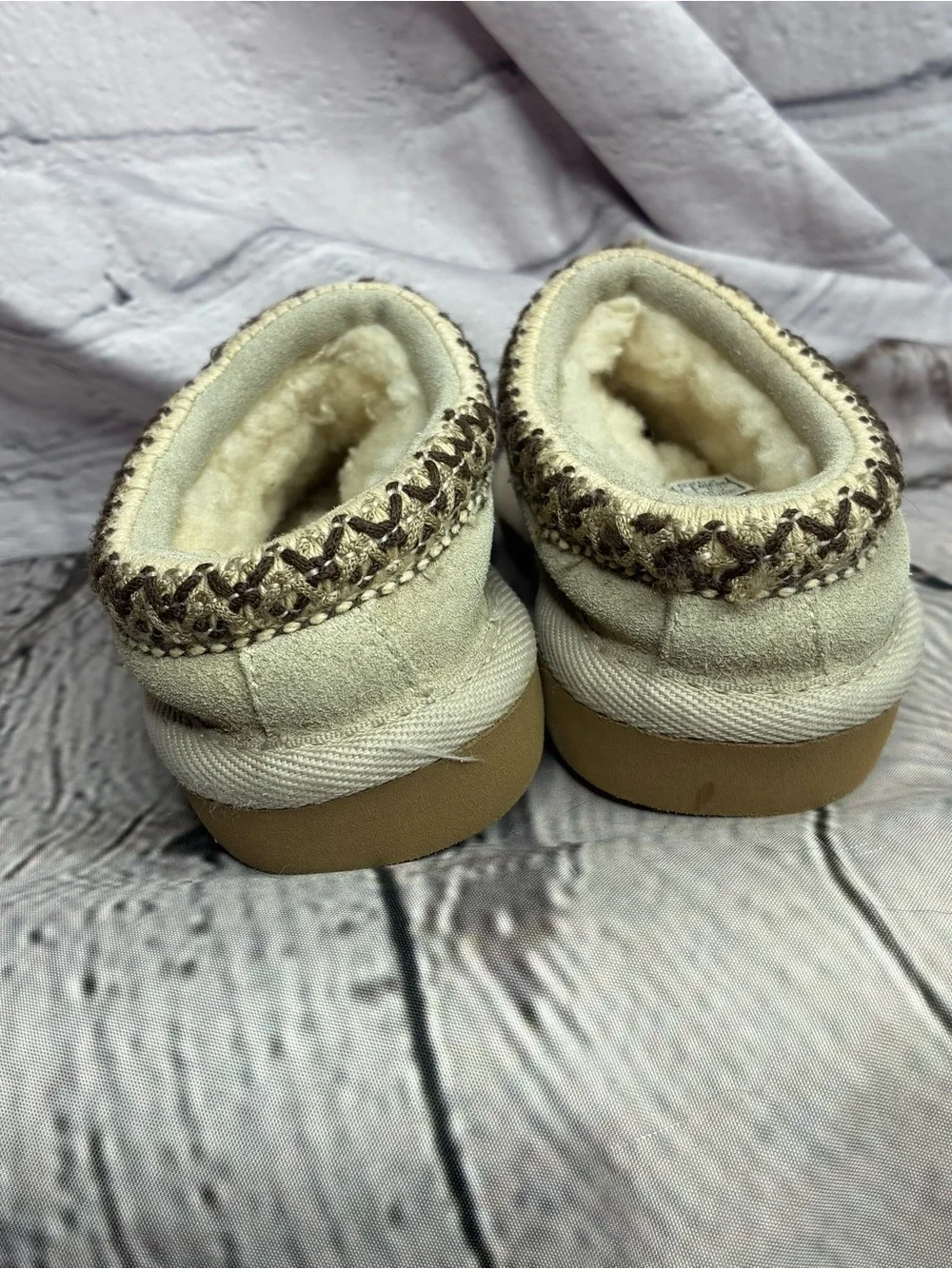 UGG Toddlers Tasman II Light Beige Gray Suede Sheepskin Lined Clog Slipper Sz 8